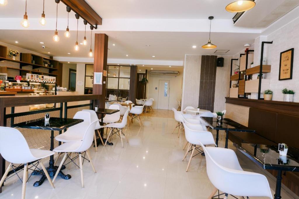 City Park Hotel Phatthalung Exterior foto