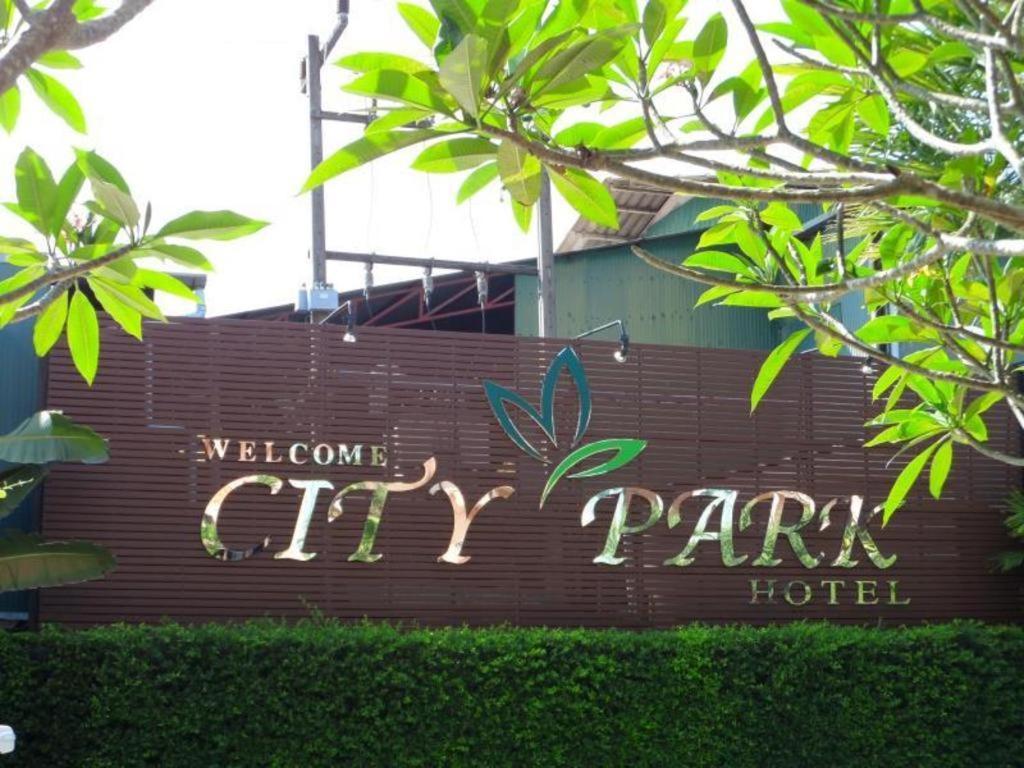 City Park Hotel Phatthalung Exterior foto