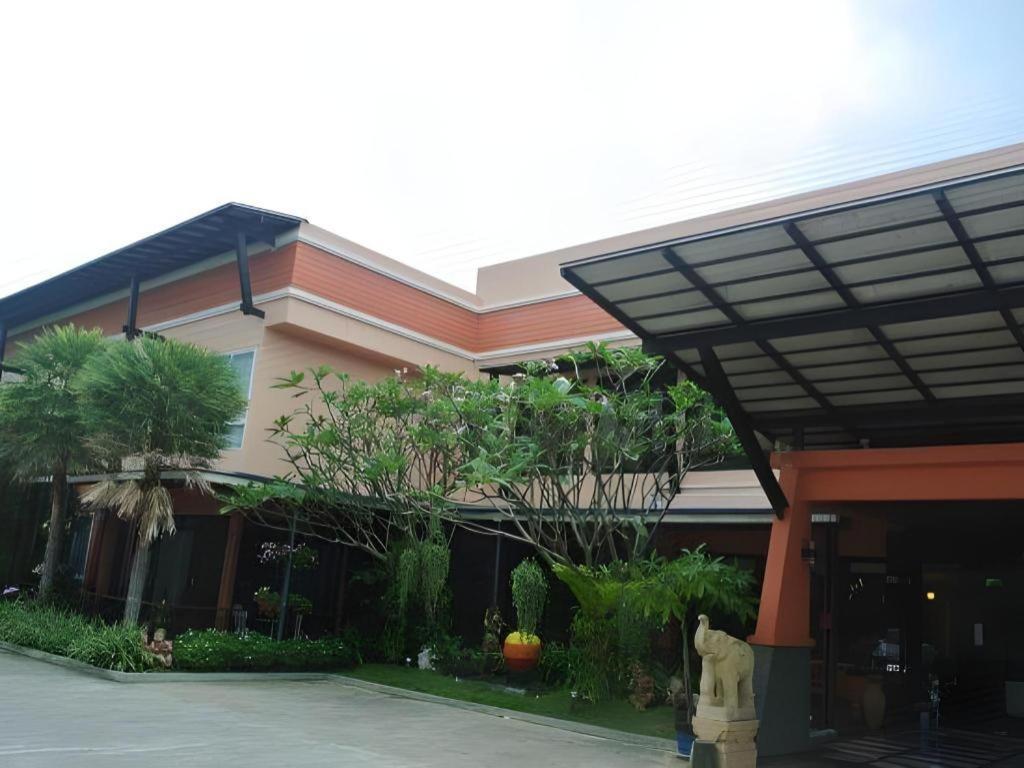 City Park Hotel Phatthalung Exterior foto